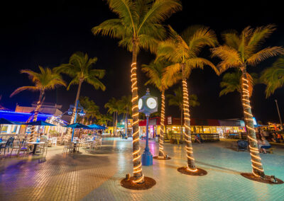 Fort-Myers-Beach-Time-Square-at-night