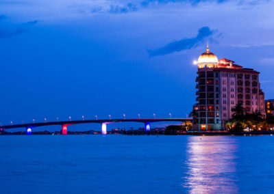 The-Golden-Gate-in-Sarasota-at-night-